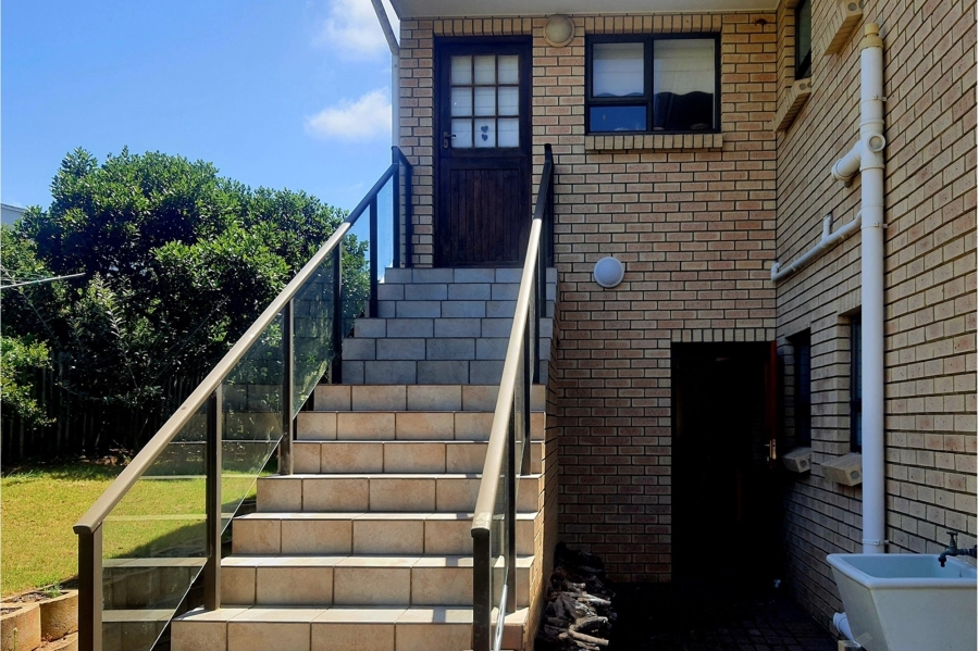 4 Bedroom Property for Sale in Boggomsbaai Western Cape